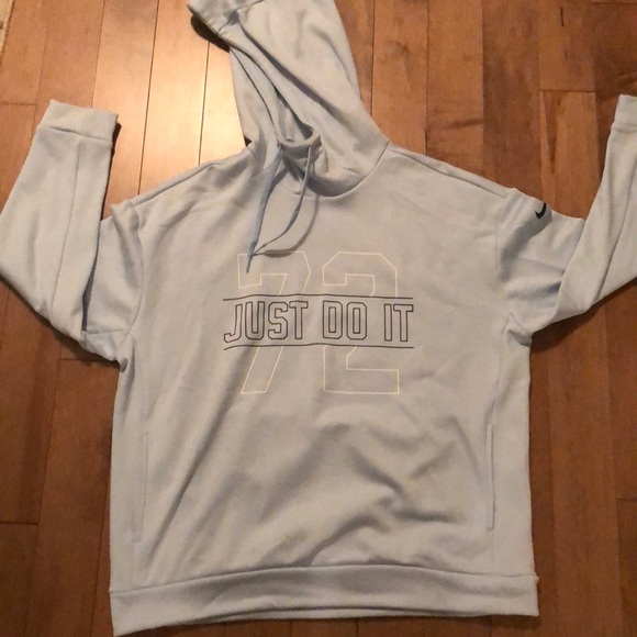 blue nike sweatshirt womens